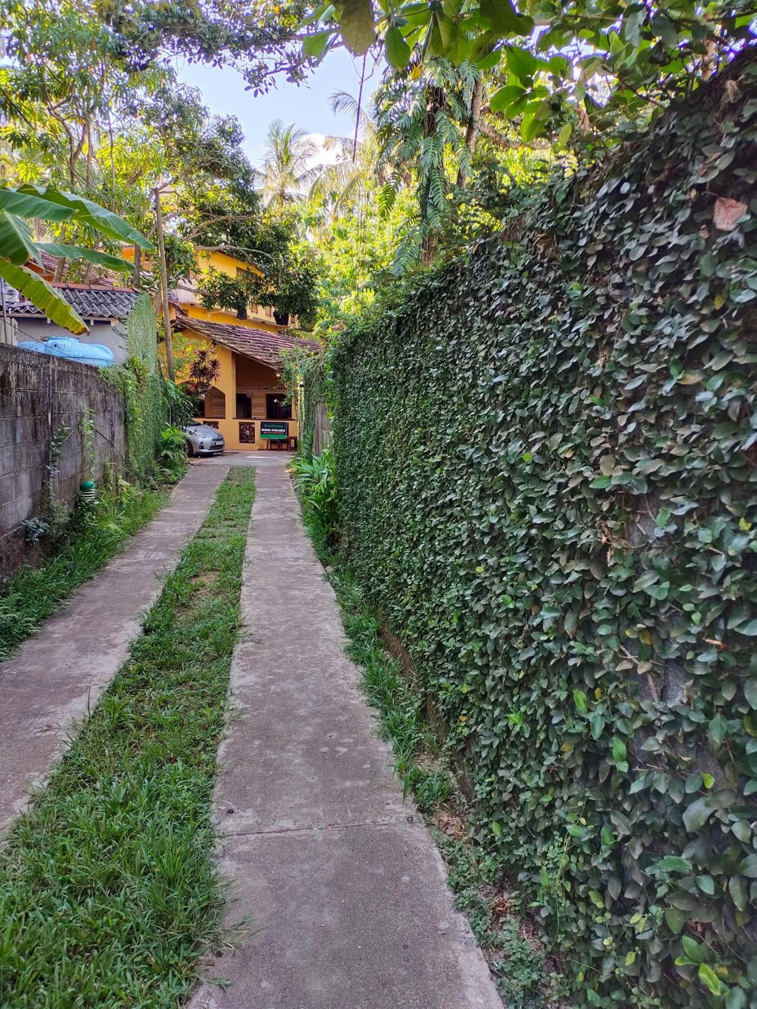 Brinkhouse Guesthouse , Unawatuna Beach المظهر الخارجي الصورة
