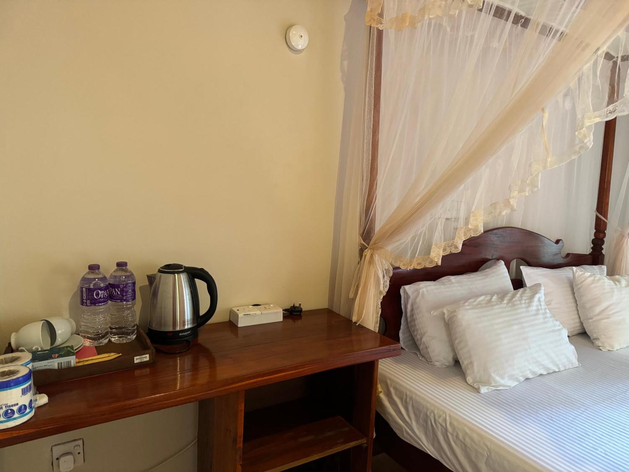 Brinkhouse Guesthouse , Unawatuna Beach المظهر الخارجي الصورة