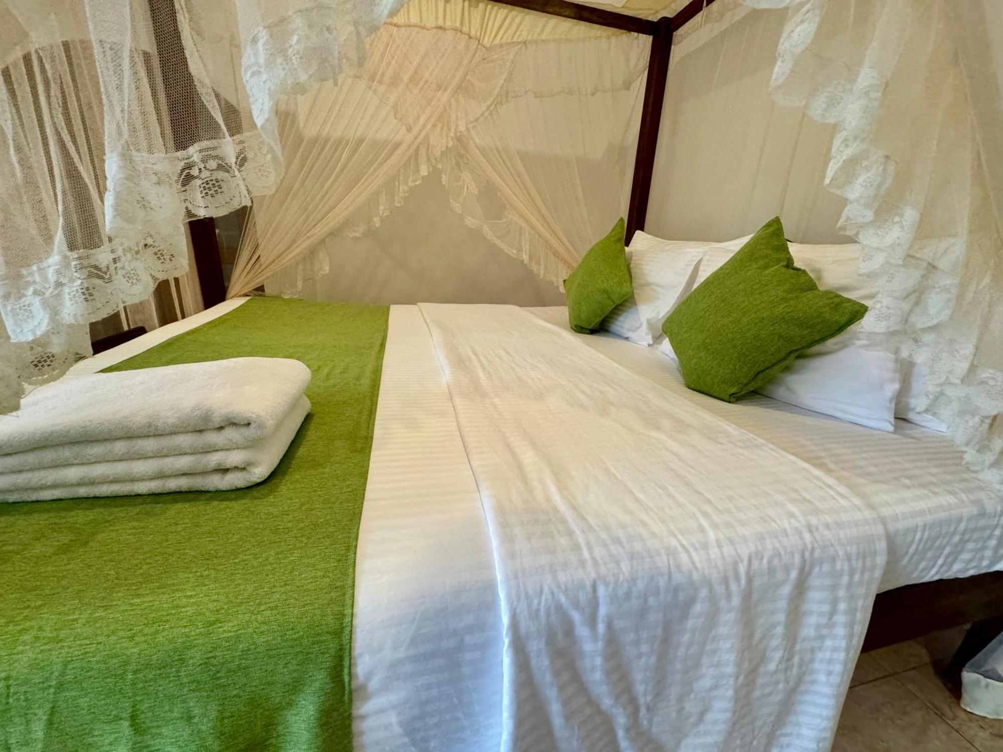 Brinkhouse Guesthouse , Unawatuna Beach المظهر الخارجي الصورة